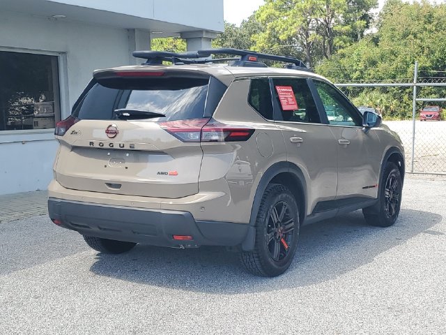 Certified 2026 Nissan Rogue SV AWD/4WD image 7