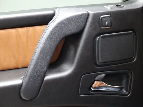 Used 2013 Mercedes-Benz G 63 AMG 4MATIC image 41