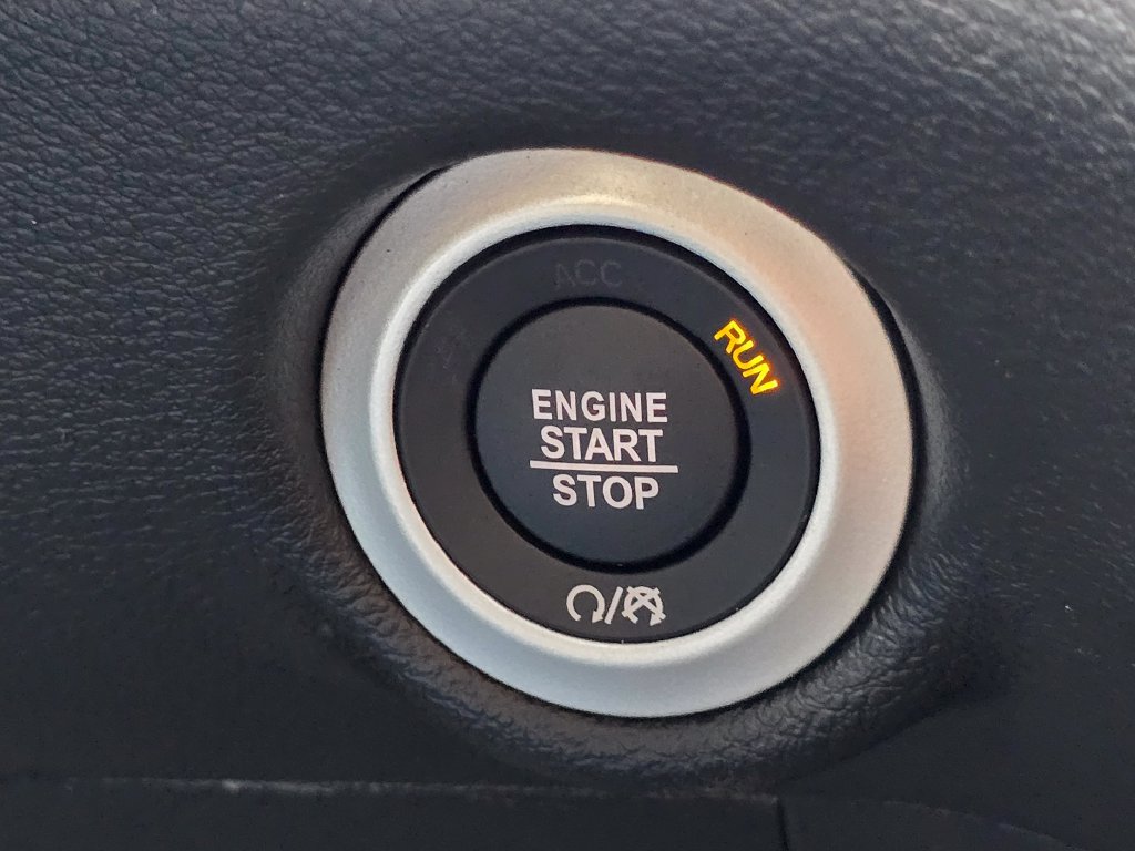 Used 2027 Chrysler Pacifica Select w/ S Appearance Package FWD image 30