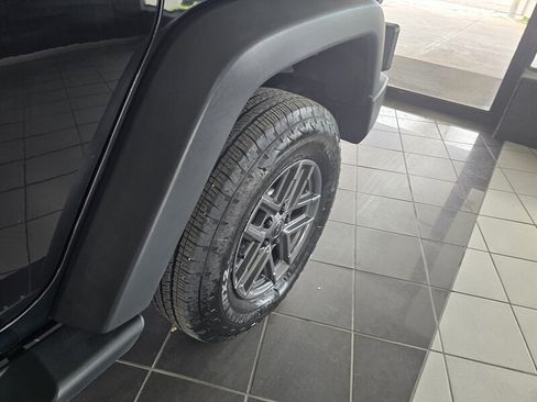 Used 2015 Jeep Wrangler Unlimited Sport w/ Power Convenience Group AWD/4WD image 32