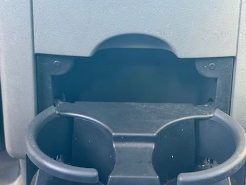 Used 2016 Nissan Frontier S image 7