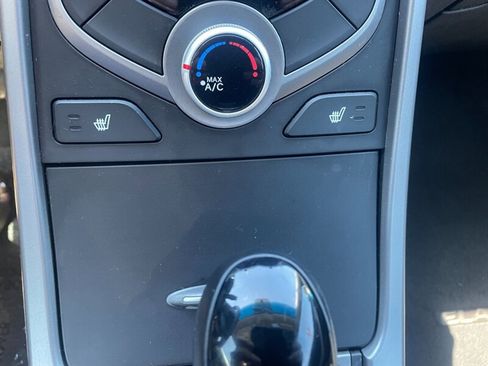 Used 2016 Hyundai Elantra Value Edition image 9