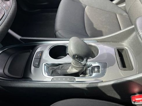 Used 2025 Chevrolet Malibu LT FWD image 23