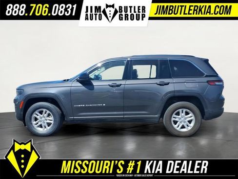 Used 2023 Jeep Grand Cherokee Laredo AWD/4WD image 4