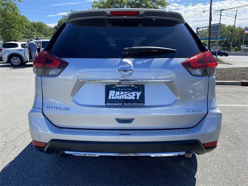 Certified 2020 Nissan Rogue SV w/ Sun & Sound Touring Package image 26