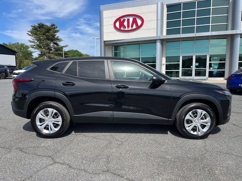 Used 2024 Chevrolet Trax LS FWD image 7