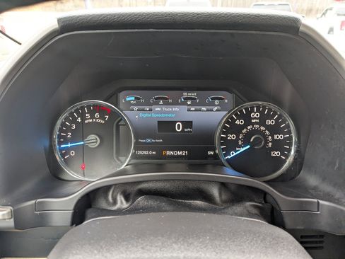 Used 2017 Ford F150 Lariat image 14