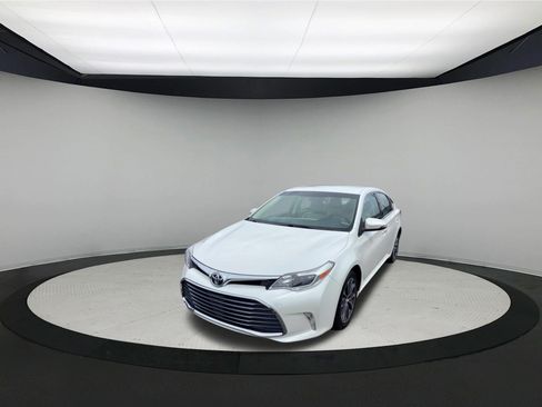 Used 2016 Toyota Avalon XLE FWD image 4
