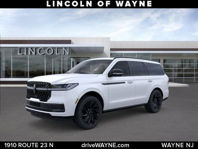 New 2025 Lincoln Navigator Reserve w/ Jet Appearance Package
