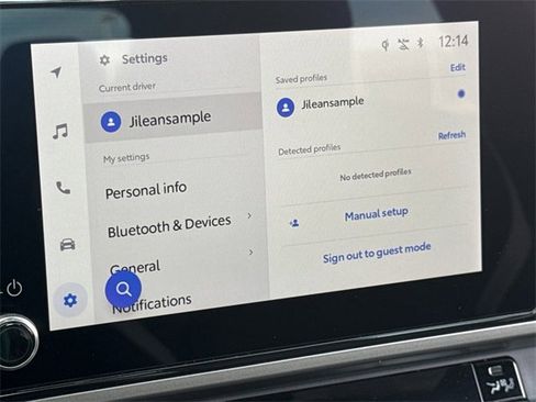 Used 2025 Toyota Camry SE image 19