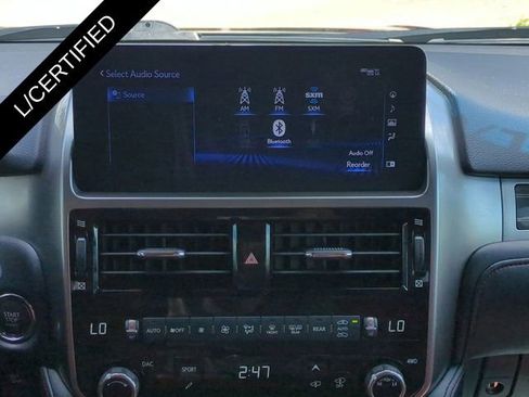 Used 2022 Lexus GX 460 Luxury w/ Accessory Package AWD/4WD image 17