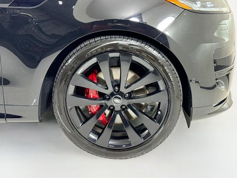 Used 2024 Land Rover Range Rover Sport Dynamic SE AWD/4WD image 37