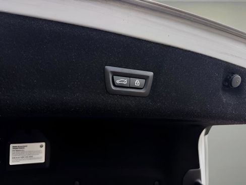 Used 2021 BMW 330i Sedan w/ Convenience Package image 24