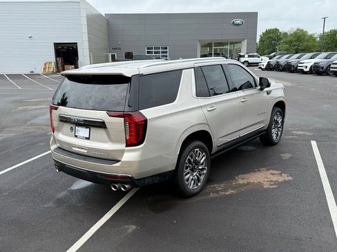 Used 2024 GMC Yukon Denali Ultimate AWD/4WD image 8