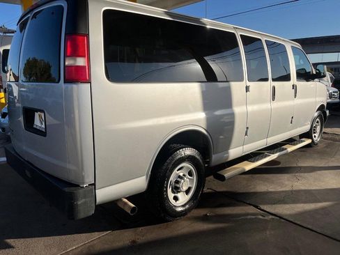Used 2012 Chevrolet Express 3500 LS image 4