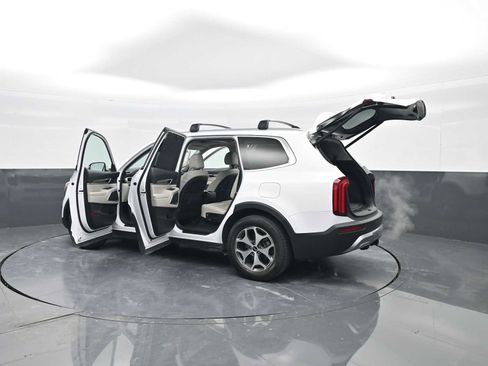 Used 2021 Kia Telluride EX w/ Towing Package image 45