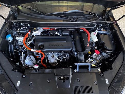 Used 2025 Honda CR-V Sport-L image 14