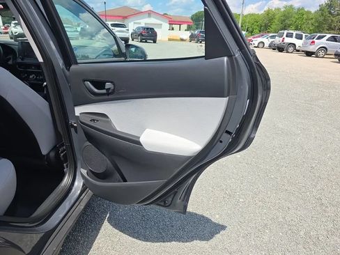 Used 2023 Hyundai Kona SE FWD image 39
