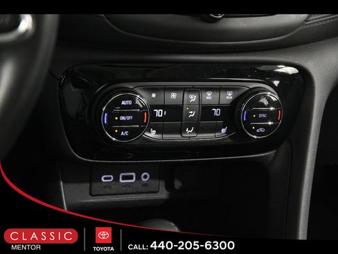 Used 2023 Buick Encore GX Select w/ Experience Buick Package FWD image 14