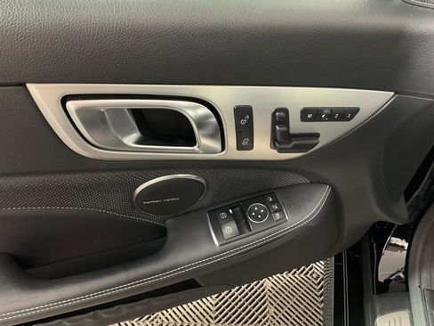 Used 2012 Mercedes-Benz SLK 350 image 16