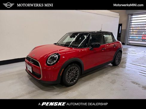 Used 2026 MINI Cooper 4-Door Hardtop FWD image 1