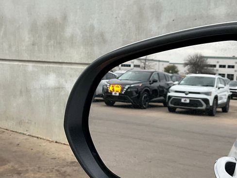 Used 2025 Buick Encore GX Preferred image 18