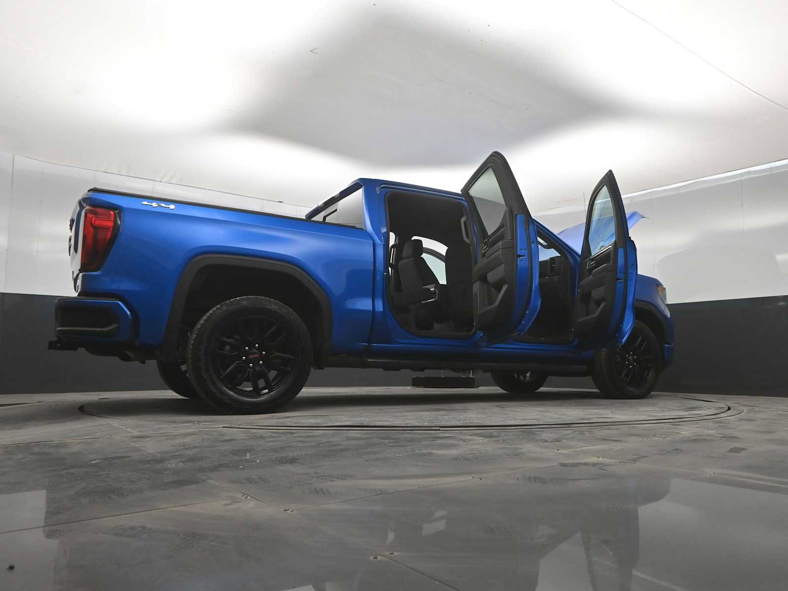 Used 2024 GMC Sierra 1500 Elevation w/ Preferred Package AWD/4WD image 46