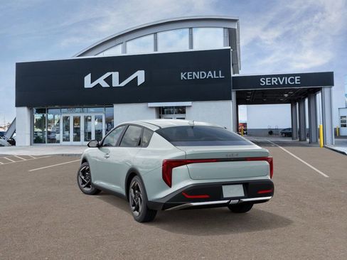 New 2026 Kia K4 EX image 4