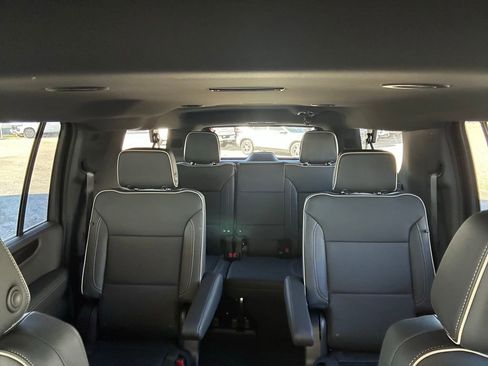 New 2026 GMC Yukon XL Elevation image 27