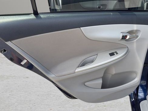 Used 2013 Toyota Corolla LE FWD image 13