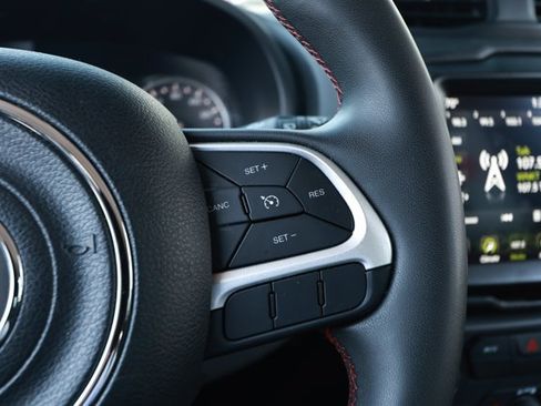 Certified 2023 Jeep Renegade Trailhawk AWD/4WD image 14