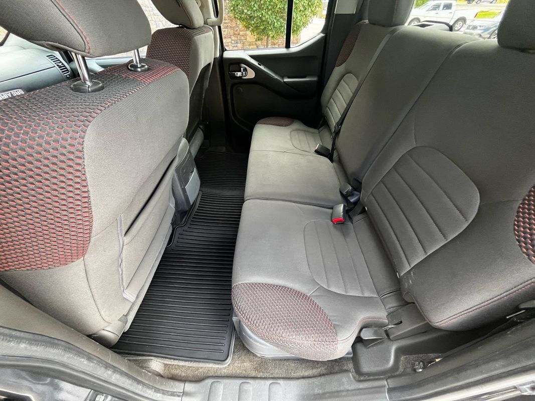 Used 2012 Nissan Frontier PRO-4X AWD/4WD image 19
