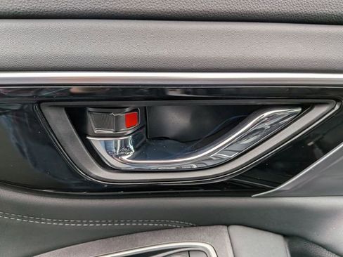 Certified 2025 Subaru Outback Limited AWD/4WD image 9