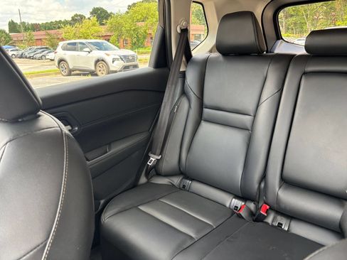 Used 2026 Nissan Rogue SL FWD image 40