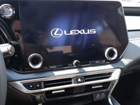 Used 2024 Lexus RX 350 FWD w/ Convenience Package image 17