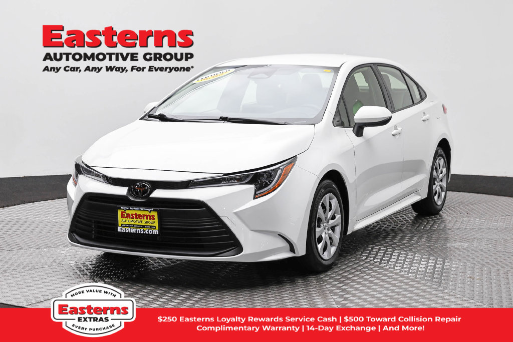 Used 2023 Toyota Corolla LE FWD image 1