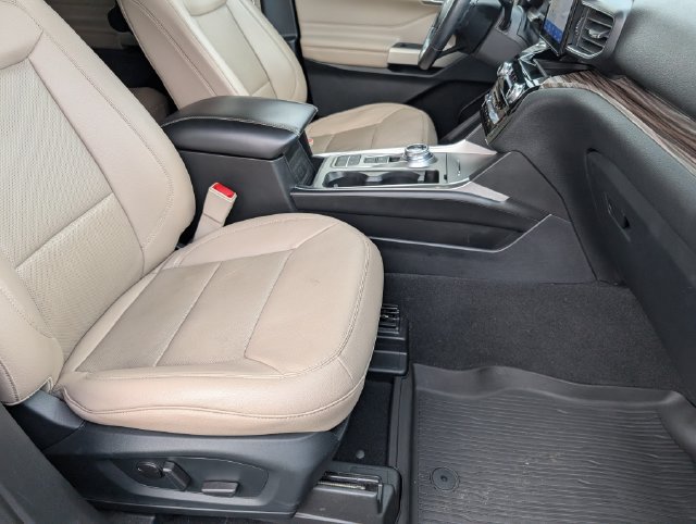 Used 2021 Ford Explorer Limited w/ Equipment Group 301A RWD image 28