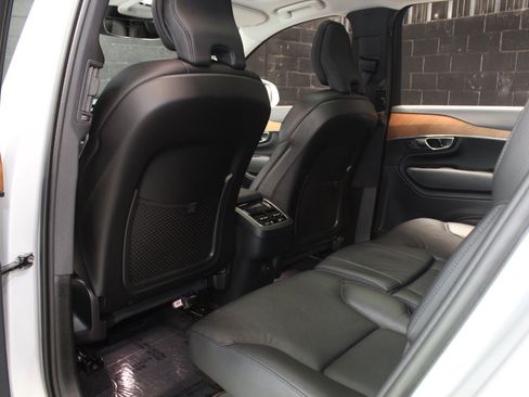 Used 2023 Volvo XC90 B6 Plus w/ Protection Package Premier AWD/4WD image 37