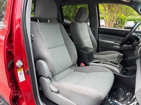 Used 2014 Toyota Tacoma 4x4 Double Cab w/ SR5 Package image 9