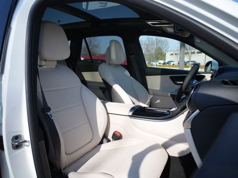 Used 2026 Mercedes-Benz GLC 300 image 16