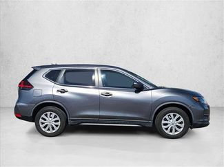 Used 2019 Nissan Rogue S FWD video 4