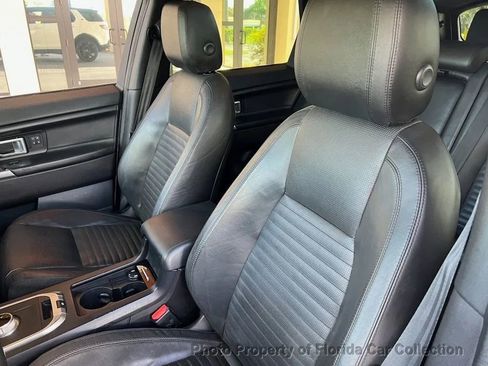 Used 2015 Land Rover Discovery Sport HSE Luxury image 8