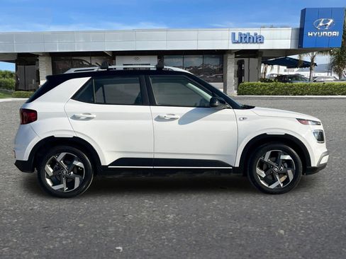 Certified 2023 Hyundai Venue Limited image 8