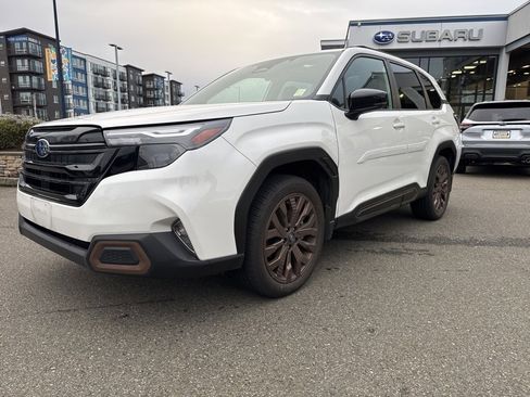 Used 2025 Subaru Forester Sport image 3