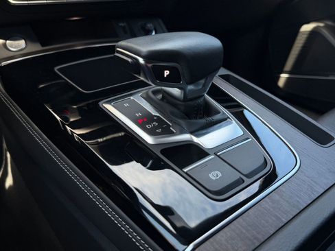 Certified 2023 Audi Q5 2.0T Premium Plus w/ Premium Plus Package AWD/4WD image 18