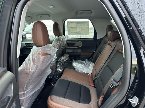 New 2025 Ford Bronco Sport Outer Banks image 4