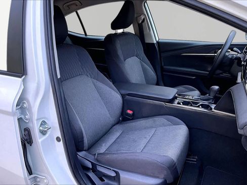 Used 2025 Toyota Camry LE w/ Convenience Package FWD image 9