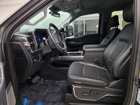 Used 2024 Ford F250 Lariat w/ Black Appearance Package AWD/4WD image 21