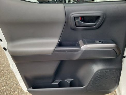 Used 2023 Toyota Tacoma SR5 RWD image 15