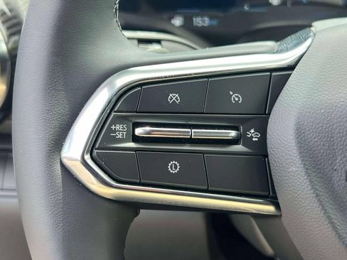 Used 2026 Chevrolet Equinox LT w/ Safety and Technology Package FWD image 22